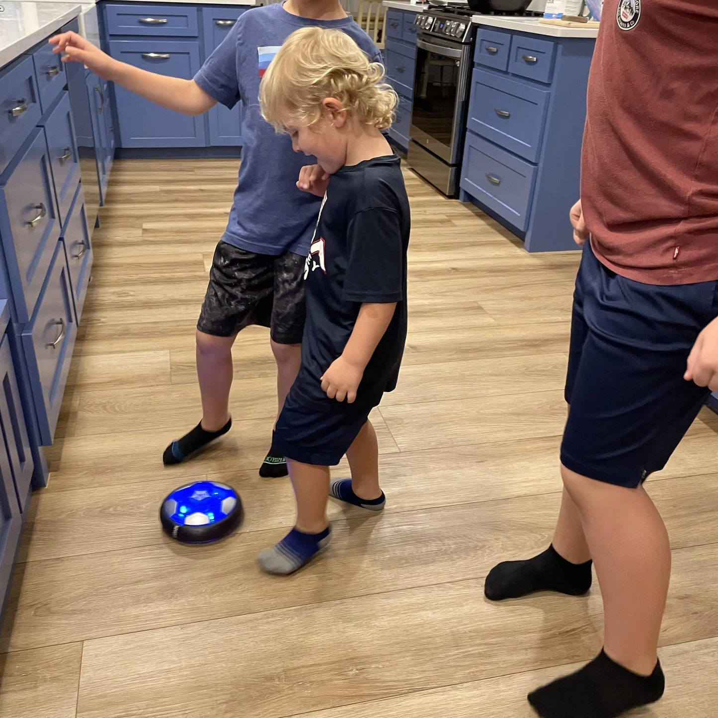 LED Hover Football – Sjovt Indendørsspil for Børn og Familie